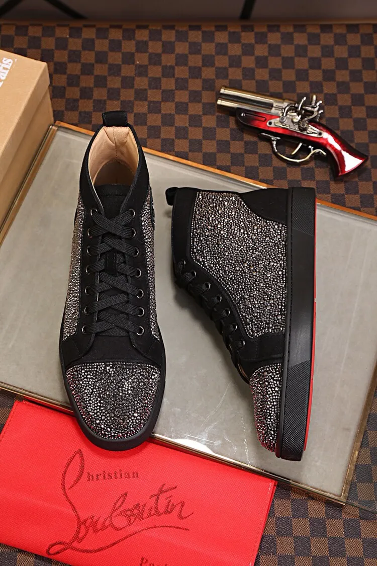 Ex-factory price 480. christian louboutin (CL red sole shoes) counter hot diamond series, high-top casual sneakers for couples 📢 📢 📢 Exclusive hot style release 🎈🎈💪 Movable latex feet 👻 Finished outsole sewing line [satisfied] 😝Female 35-40# Male 38#-46, global supply😝 [Top version]: original imported cowhide upper, top original leather lining, original molded TPU outsole, original 1:1 detail processing, original shoe last, large quantity available from stock,